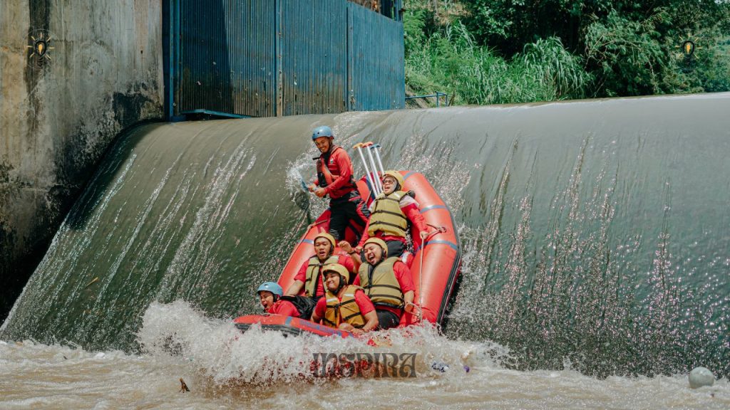 rafting di cisadane bogor