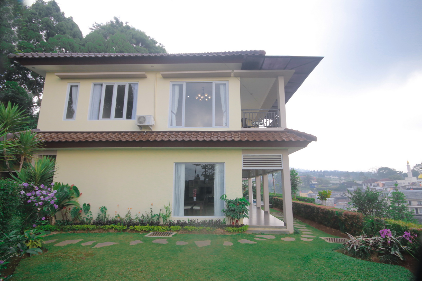villa dlima melati 1