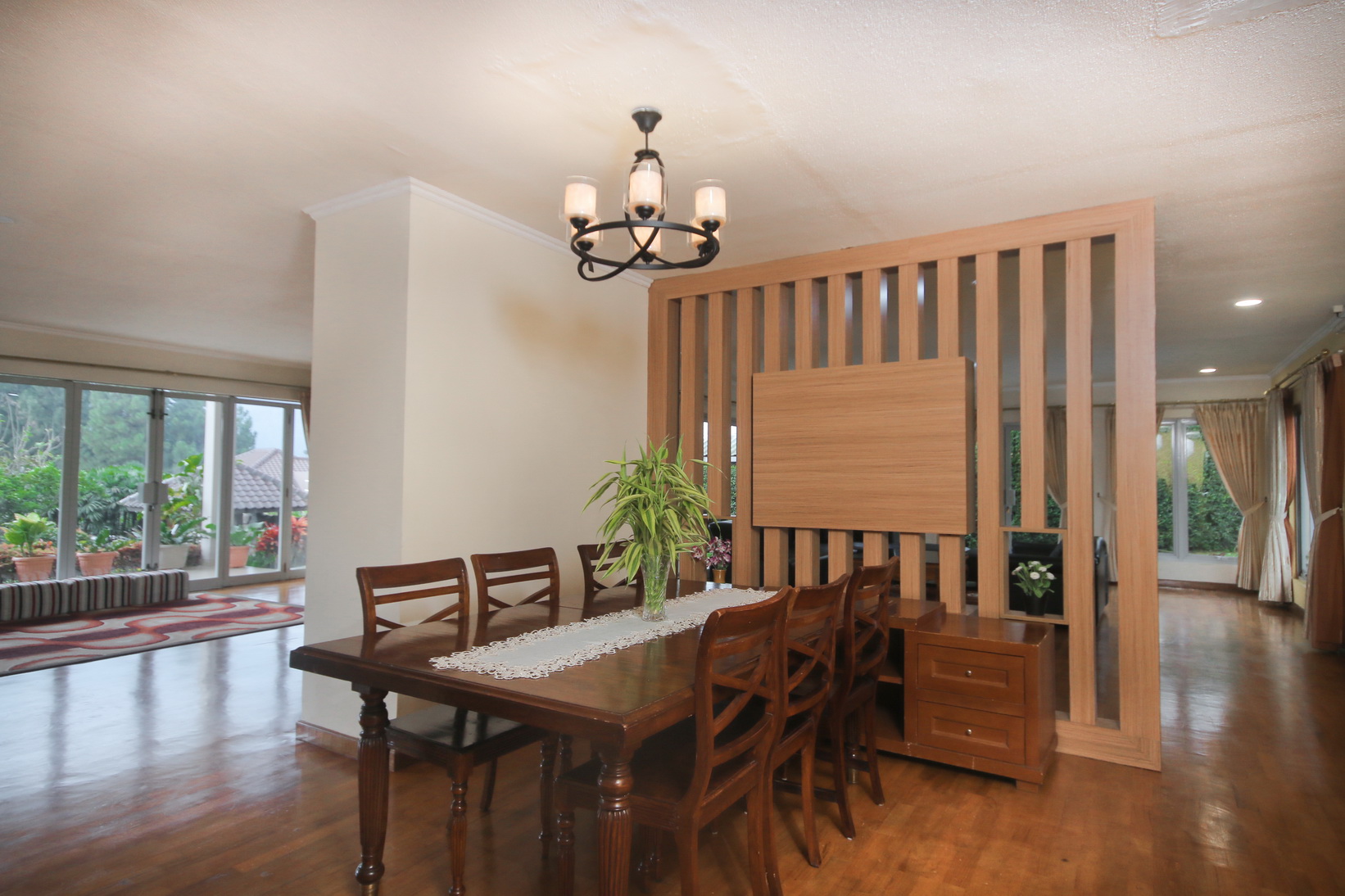 villa dengan view pegunungan di puncak 
dlima panca 1