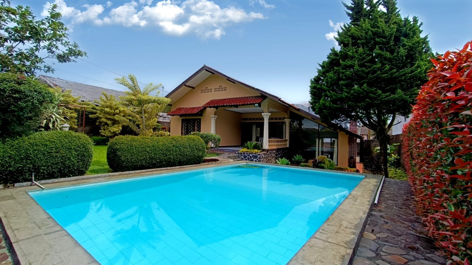 liburan ke bogor
sewa villa mewah