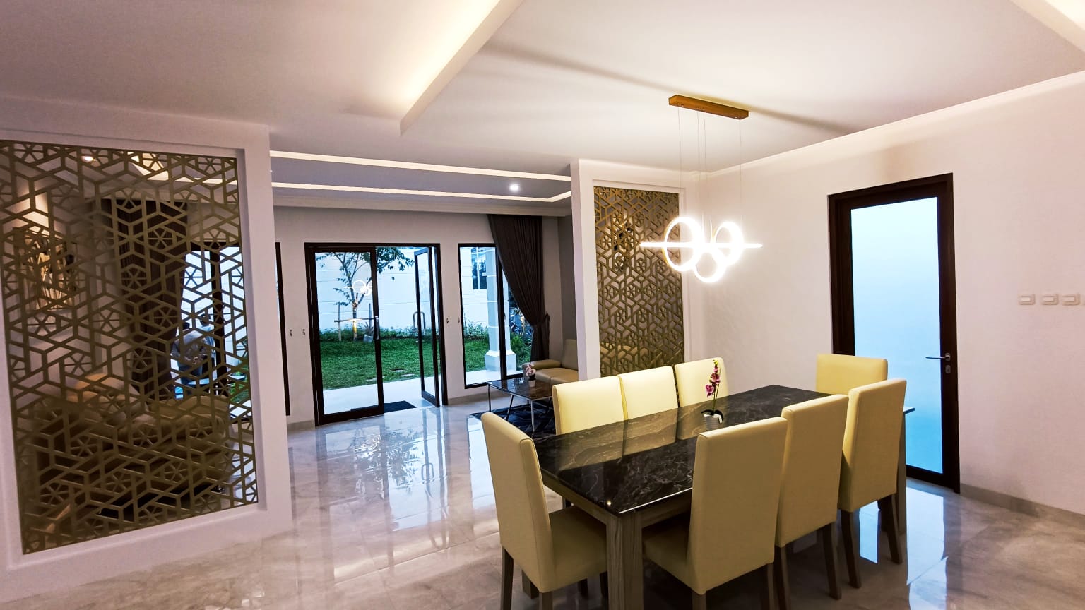 villa dlima grand melati