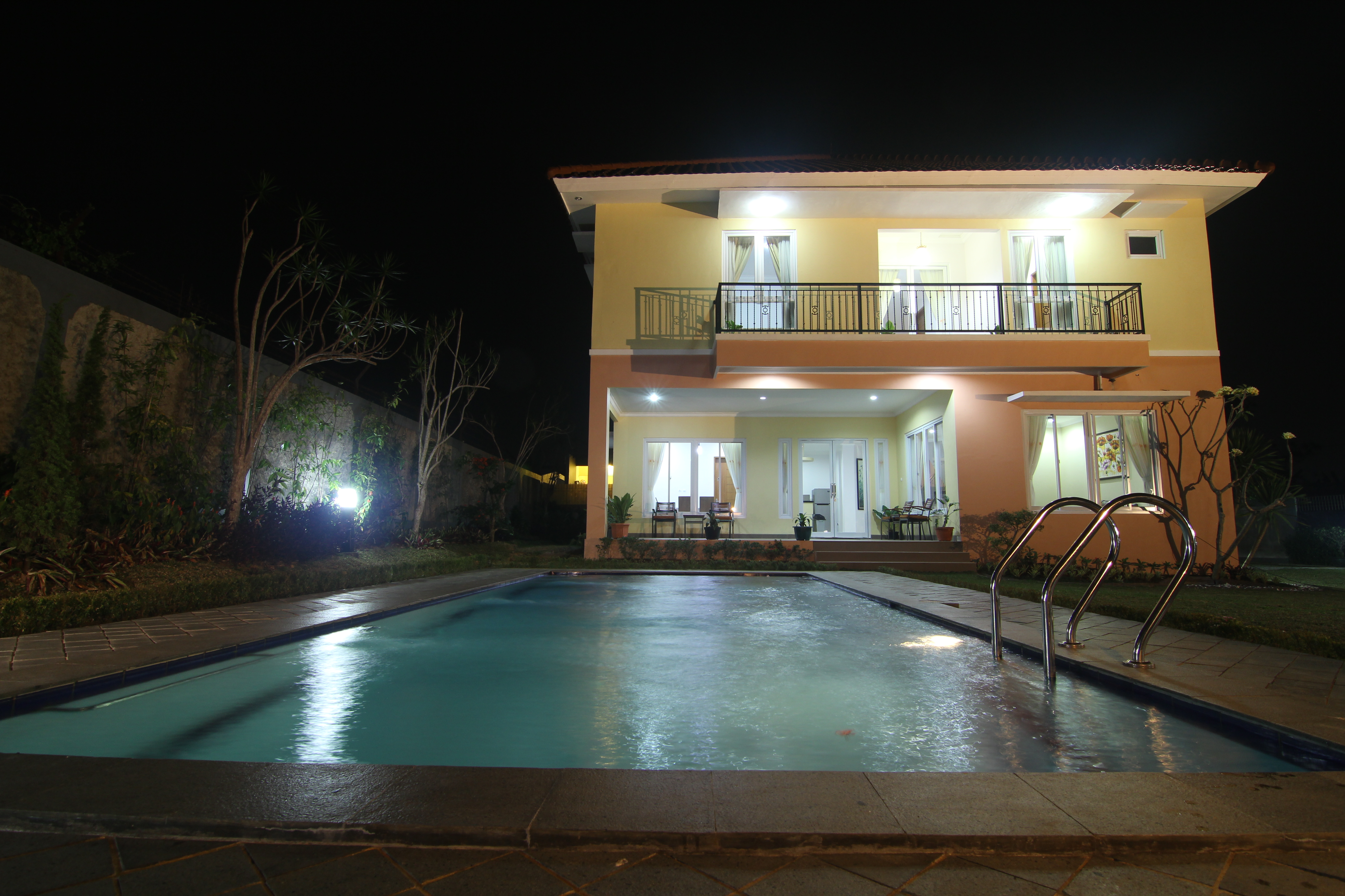 villa kolam renang private